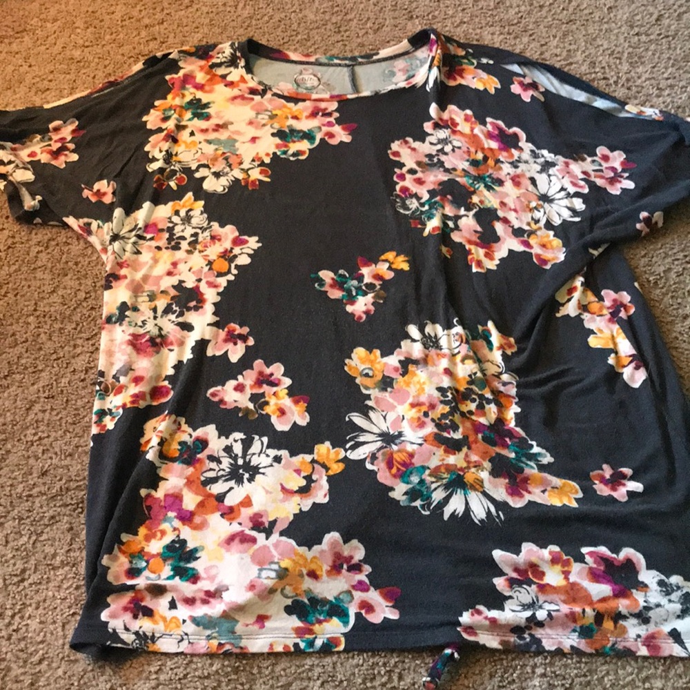 Maurcies open sleeve blouse
